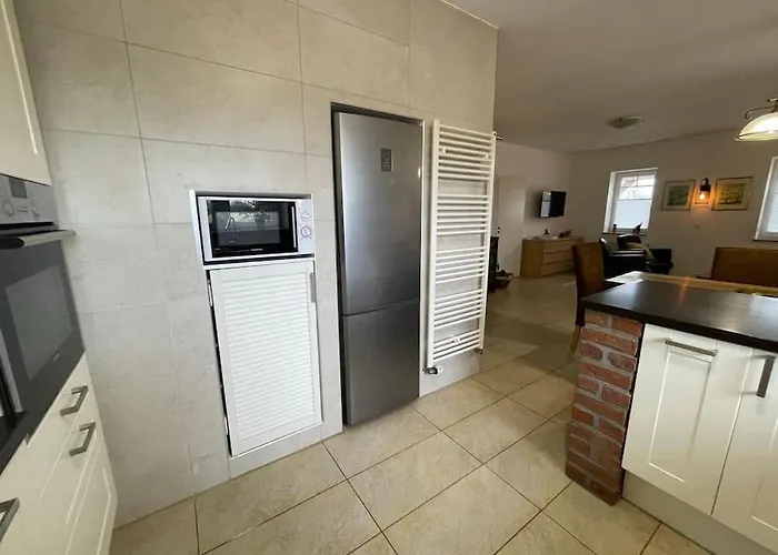 Charmante In Idyllischer Lage *